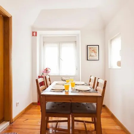 Apartment Sweet Downtown Baixa Chiado